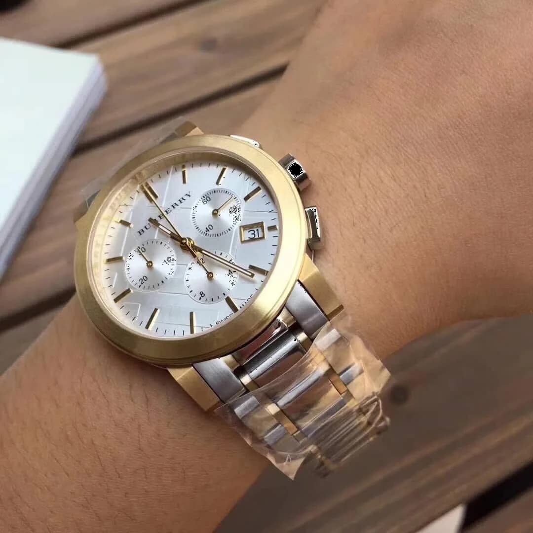 Montre Burberry BU9751 The City Bracelet Acier Bicolore Argent et Or vue 4