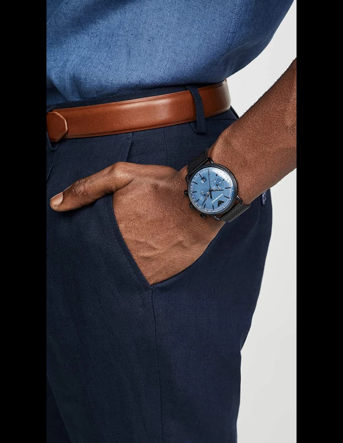 Montre Emporio Armani Aviator AR11201 Chronomètre maille milanaise noire vue 3