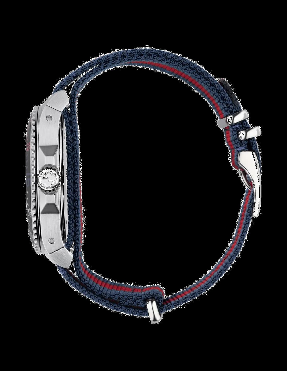 Montre Homme Gucci YA136210 Dive Acier et Nylon Bleu Rouge vue 3