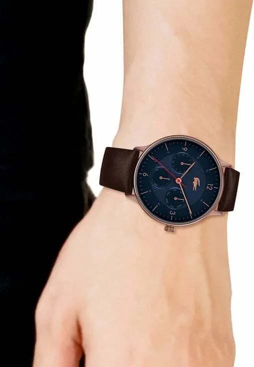 Montre Lacoste 2011141 Bracelet Cuir Marron et Cadran Bleu Multifonctions vue 4