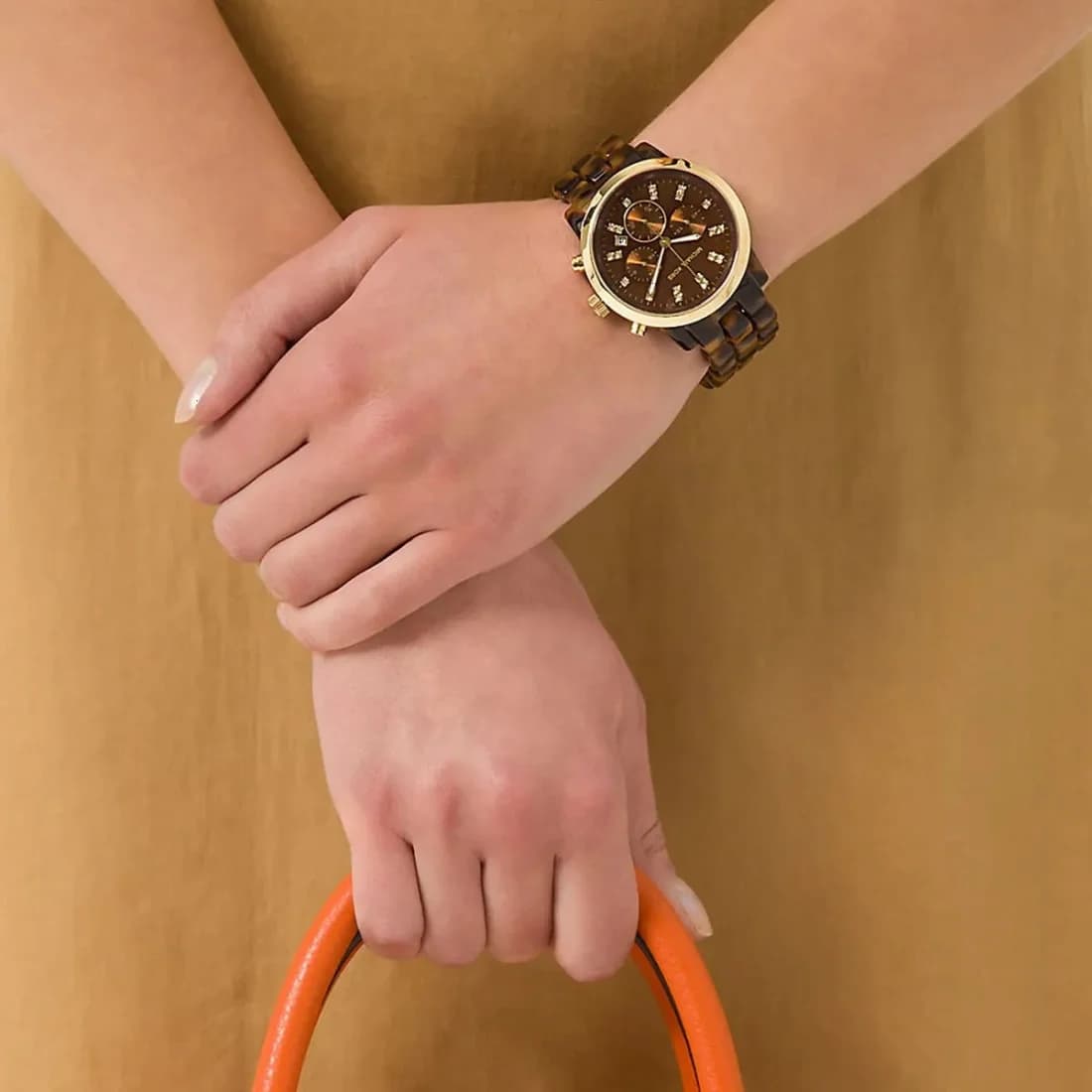 Montre Femme Michael Kors MK5216 en Acétate Écaille de Tortue et Cadran Doré vue 4