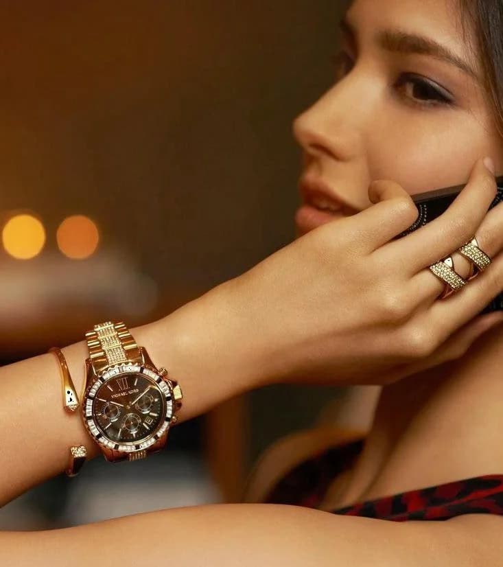 Montre Michael Kors MK5875 Everest en Acier Or Rose et Cristaux vue 4