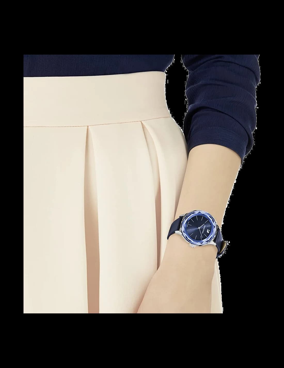 Montre Swarovski Octea Lux 5295349 cadran bleu bracelet en cuir vue 3