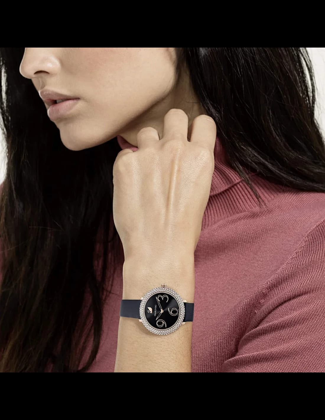 Montre Femme Swarovski Frost 5484058 cadran orné de brillants bracelet cuir noir vue 2