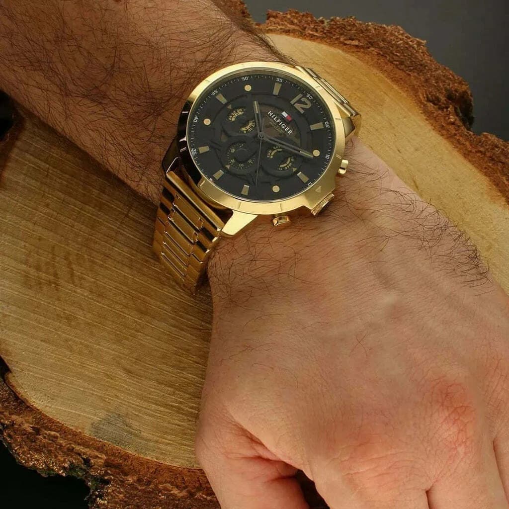 Montre Tommy Hilfiger 1710511 Luca en acier doré cadran champagne multifonctions vue 4
