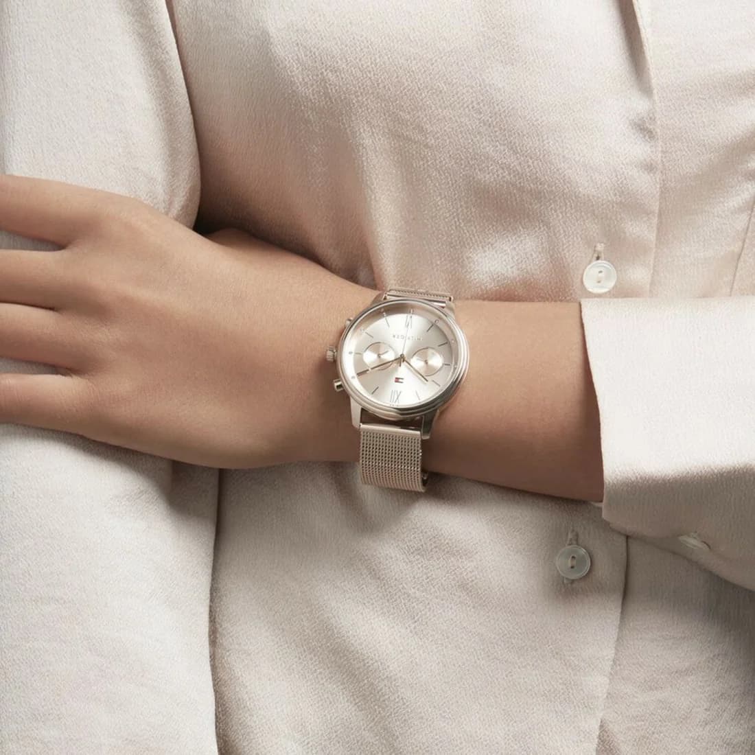 Montre Tommy Hilfiger 1782303 en maille milanaise or rose vue 4