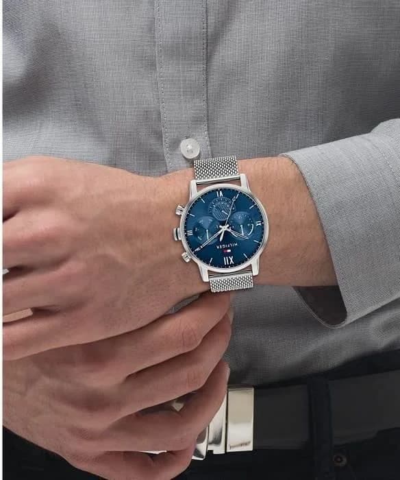 Montre Tommy Hilfiger 1791881 Sullivan Acier Maille Milanaise et Cadran Bleu vue 4