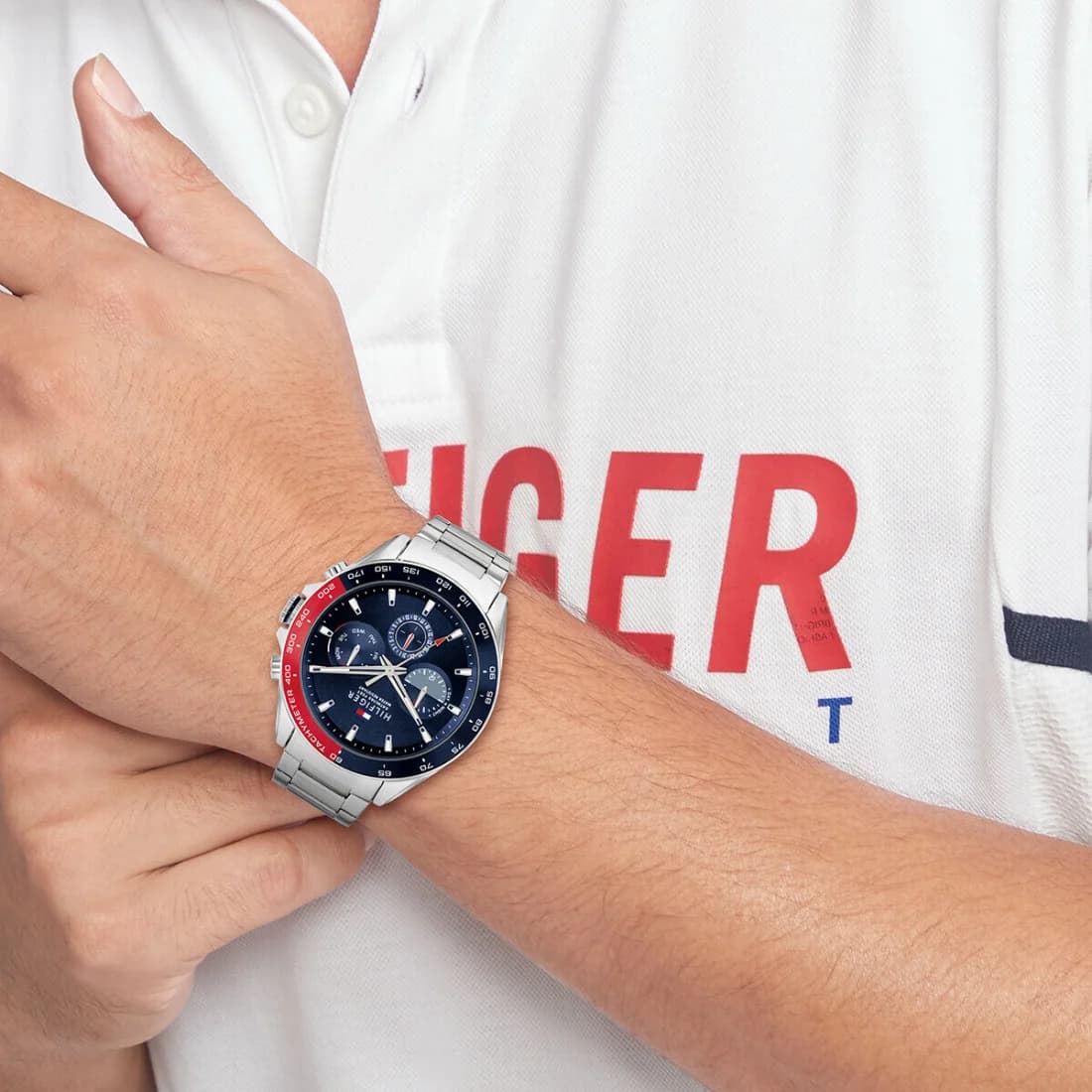 Montre Tommy Hilfiger 1791968 en Acier Argenté et Cadran Bleu Multifonctions vue 4